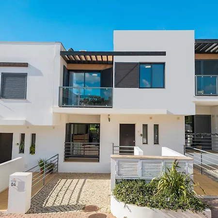 Townhouse Ocean Joy -com Piscina E Bbq Em